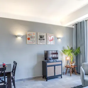 L12 Port Window 1bedroom Wifi 5mins & Nice's Cap Appartement Nice